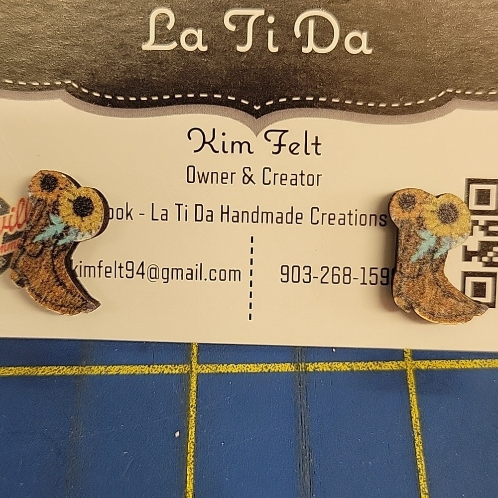 Western Cowboy Sunflower Boots 0.5" Earrings
